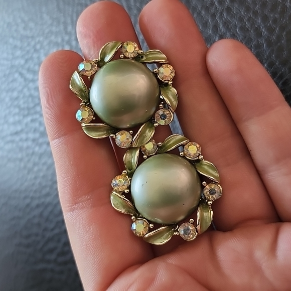 VTG Karu Arke Inc clip on earrings - Picture 1 of 8